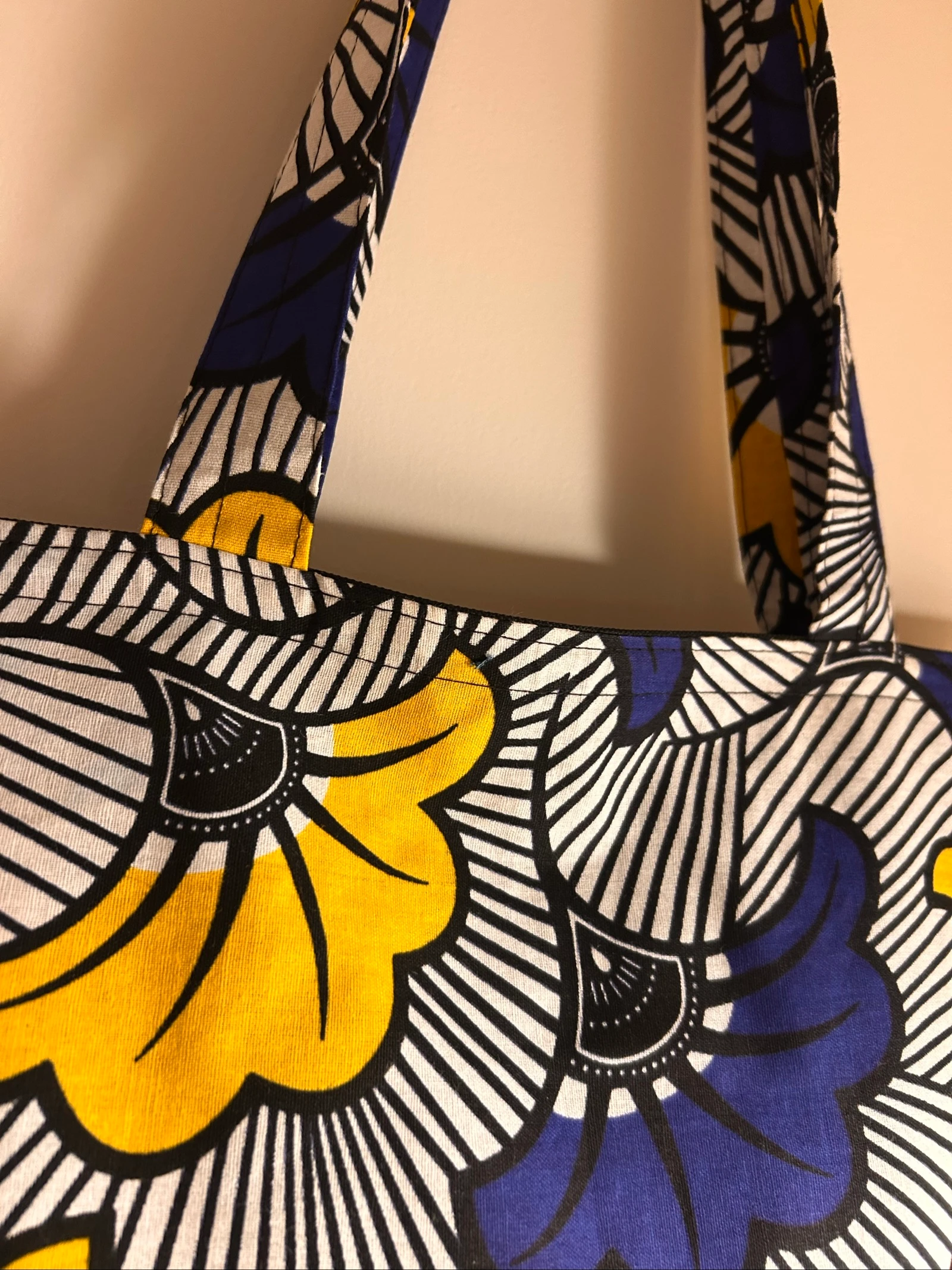Blue wax fabric tote bag m– Handmade tote bag – Unique women’s bag – African bag – photo 2